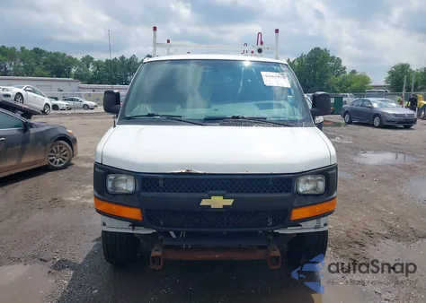 2017 Chevrolet Express 2500 Work Van из США, поврежденный, VIN 1GCWGAFF8H1117371